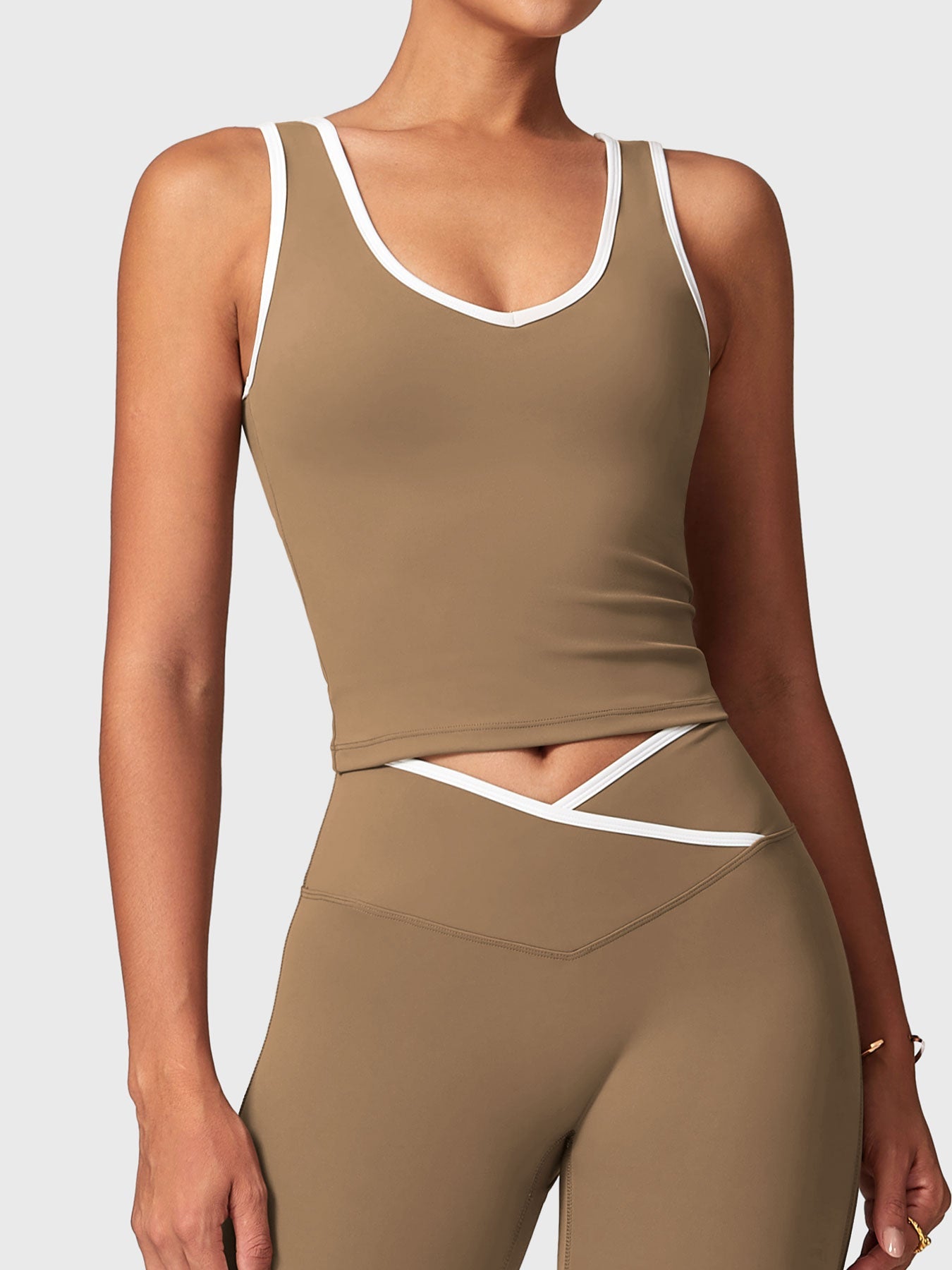 Monvé Alberta Contrast Trim Tank