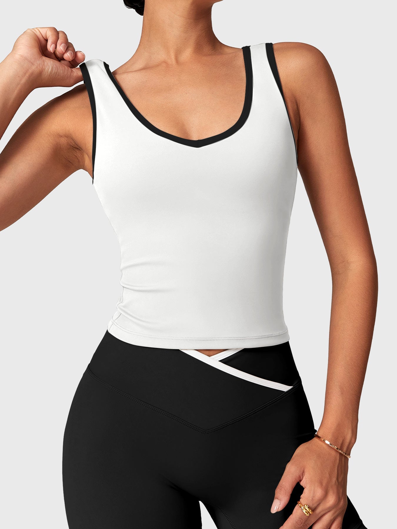 Monvé Alberta Contrast Trim Tank